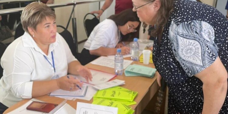 Помощь в трудоустройстве оказал карьерный центр