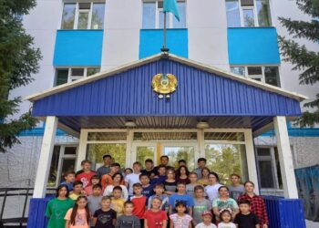 Защита материальных интересов детей,  оставшихся без попечения родителей