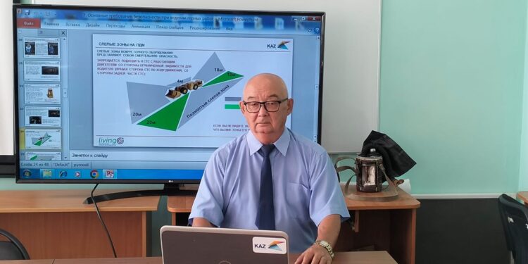 Освоил 15 профессий  за 50 лет