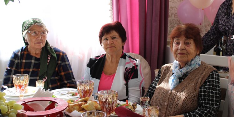 «Қариясы бар үйдің қазынасы бар»