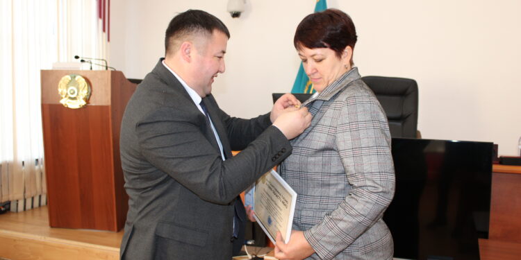 Награда в День работников финансовой сферы