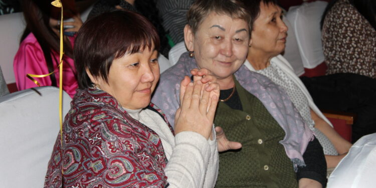 Всё внимание женщинам