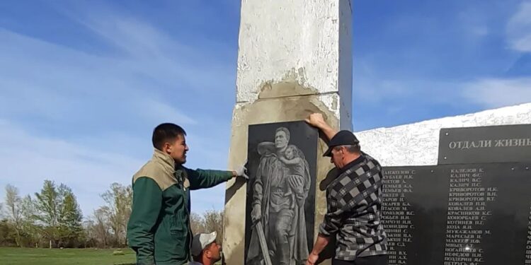 Жители Орловки увековечили подвиг своих земляков