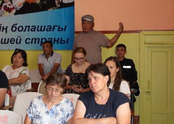 Отчетные встречи акима Бородулихинского района перед населением