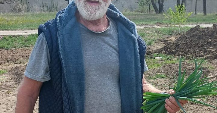 Кто первый в труде, тому слава везде!