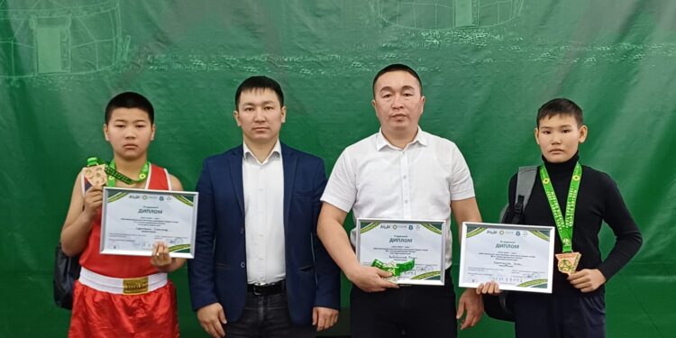 Успехи юных боксеров Бородулихинского района  на областном турнире