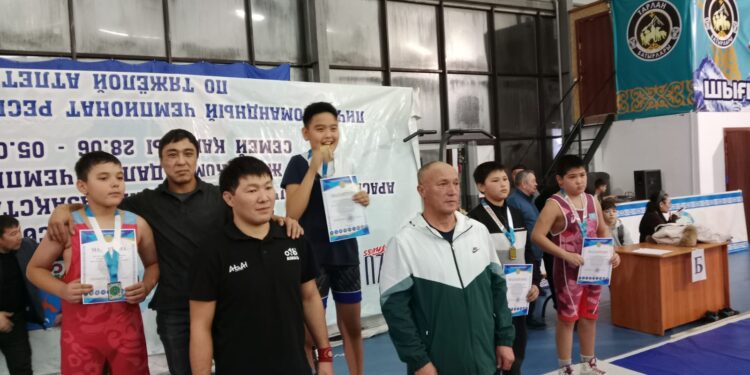 Успех бородулихинских борцов на чемпионате в Семее