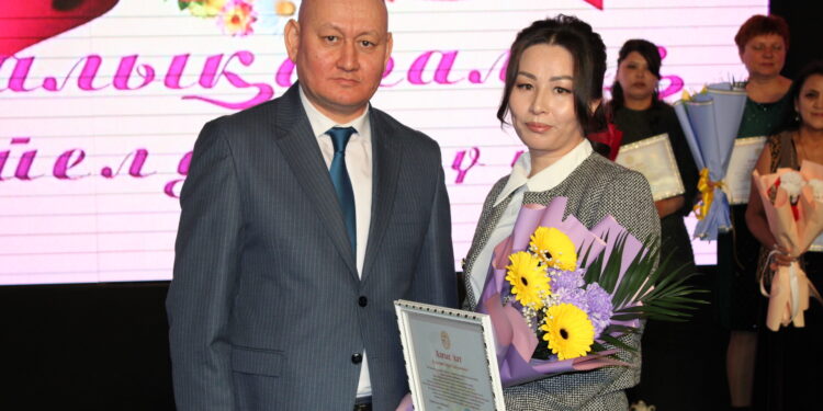 Аруларға әсемдік жарасады