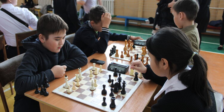 Шахматный турнир памяти Айтказы Оразаева