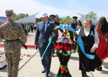 Память жива –  в каждом взгляде, в каждом  сердце