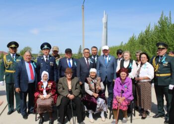 Память жива –  в каждом взгляде, в каждом  сердце