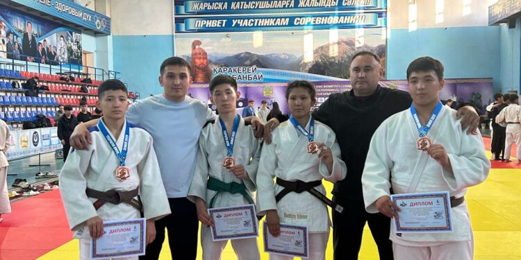 Открытый областной турнир по казах куреси