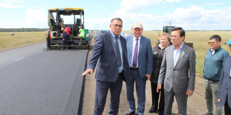 Депутат Мажилиса Парламента РК Нуртай Сабельянов посетил Бородулихинский район