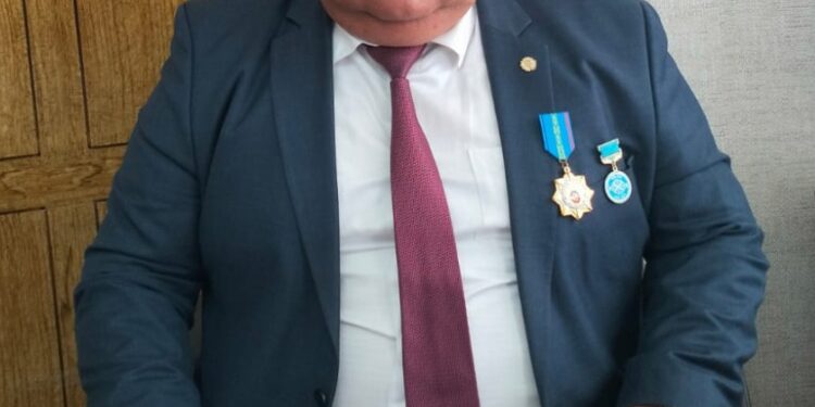 Жасанды интеллектіден еңбек адамына дейін