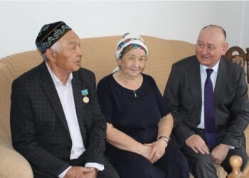 ҚАРТТАР – ЕЛДІҢ  ҚАЗЫНАСЫ, БІРЛІКТІҢ ҰЙЫТҚЫСЫ