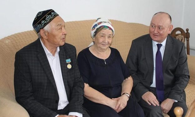 ҚАРТТАР – ЕЛДІҢ ҚАЗЫНАСЫ, БІРЛІКТІҢ ҰЙЫТҚЫСЫ