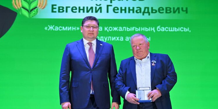 ЕЛГЕ ЕҢБЕГІ СІҢГЕН МЕЦЕНАТ