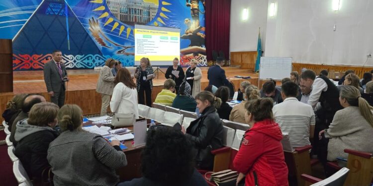 Взгляд через годы:  когда район впервые  выбирал акимов