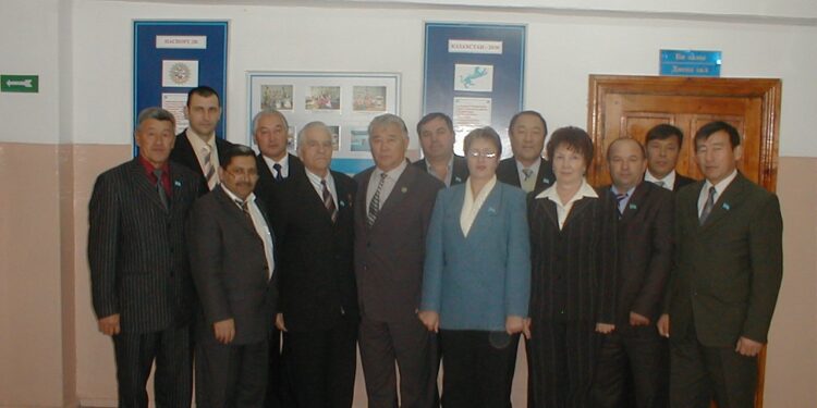 Взгляд через годы: когда район впервые выбирал акимов