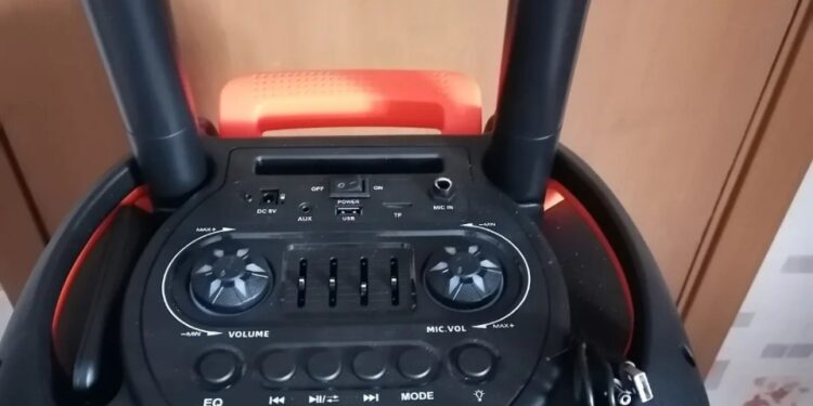 АУЫЛДЫҢ ӘУЕНІНЕ ҮЛЕС ҚОСҚАН АЗАМАТ