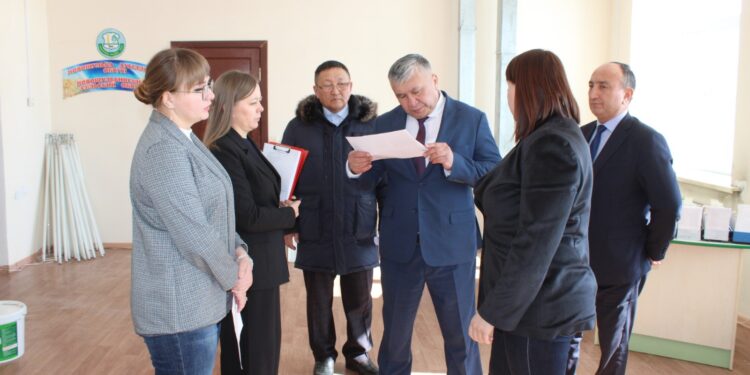 Акцент на проблемах и развитии