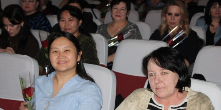 САЛТАНАТТЫ ШАРА ӨТТІ